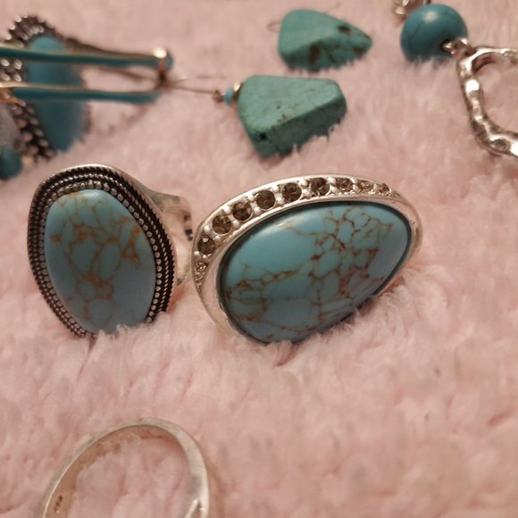HUGE Turquoise costume jewelry BUNDLE/LOT - Picture 6 of 8